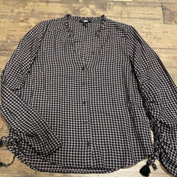 Paige button down - Picture 1 of 6